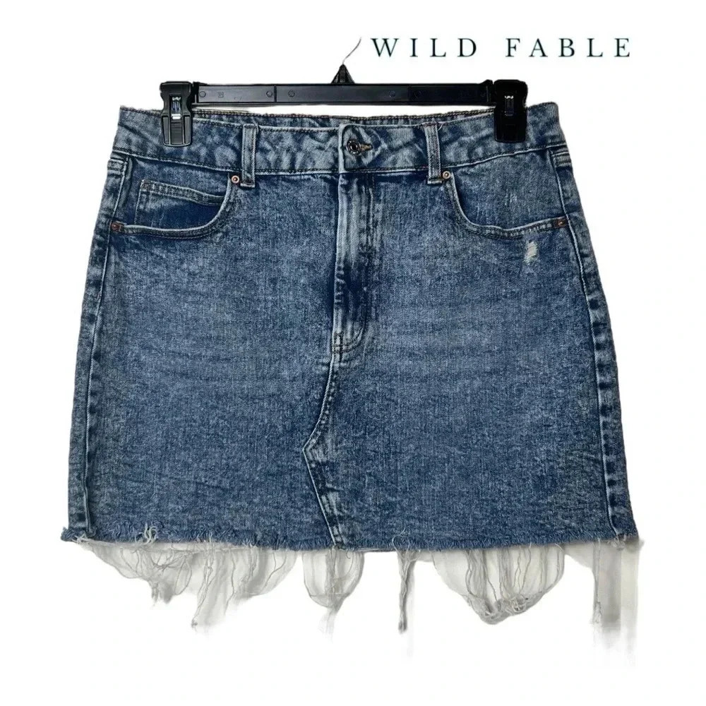 1560. WILD FABLE DENIM MINI LENGTH‎ SKIRT CUTOFF FRAYED HEM SIZE 14 MEDIUM WASH